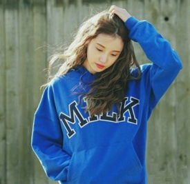 卷发发型图片中长发 换上秒变高颜值美女