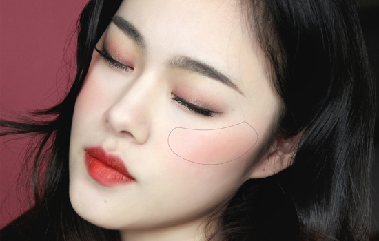 蜜桃约会妆教程 心机满满约会妆