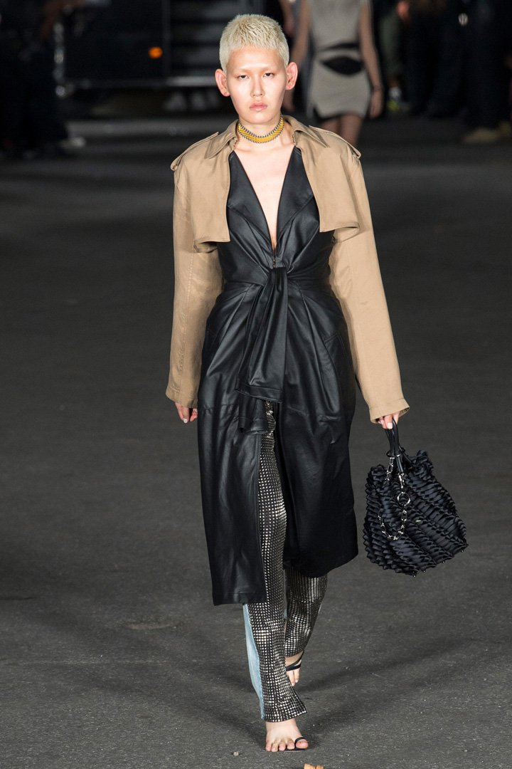 Alexander Wang（亚历山大·王）2024春夏纽约时装周时装秀