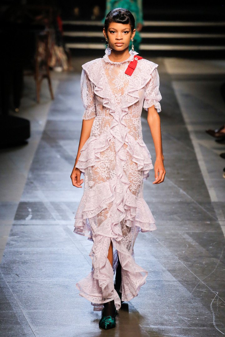 Erdem（艾尔丹姆）2024伦敦时装周时装秀