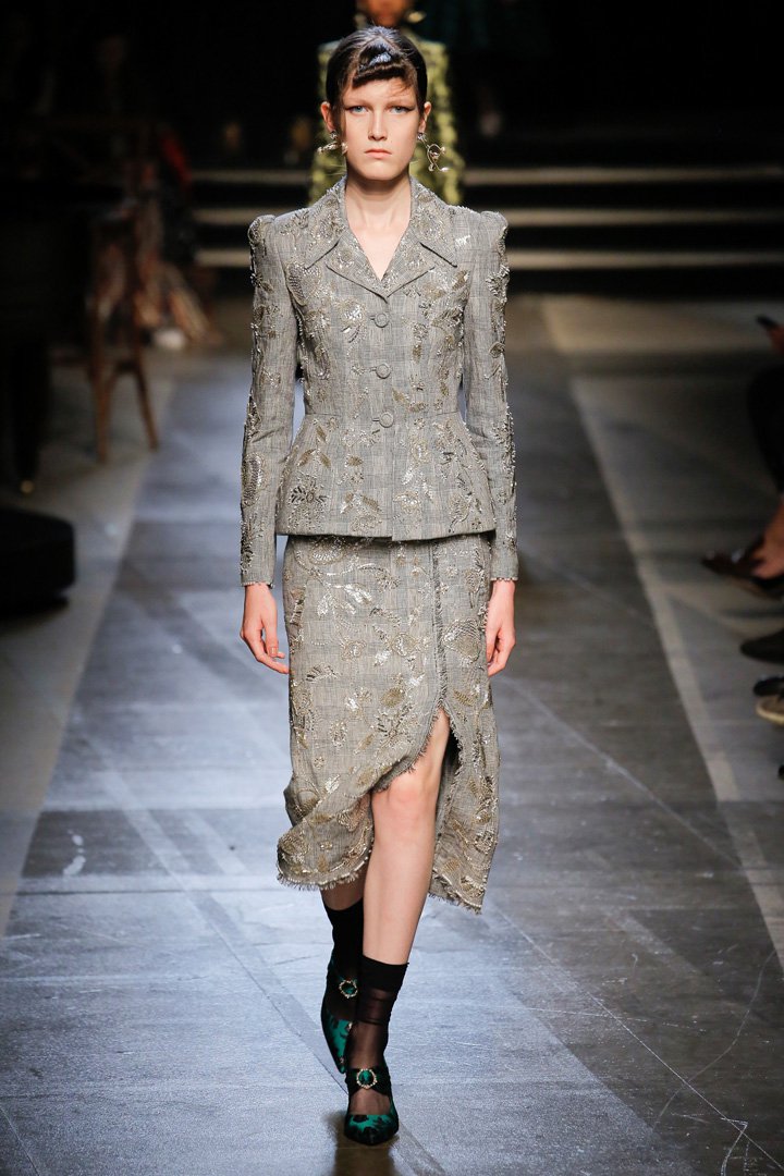 Erdem（艾尔丹姆）2024伦敦时装周时装秀