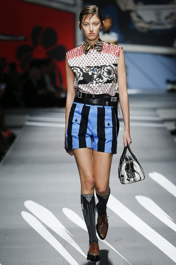 PRADA（普拉达）2024米兰时装周时装秀