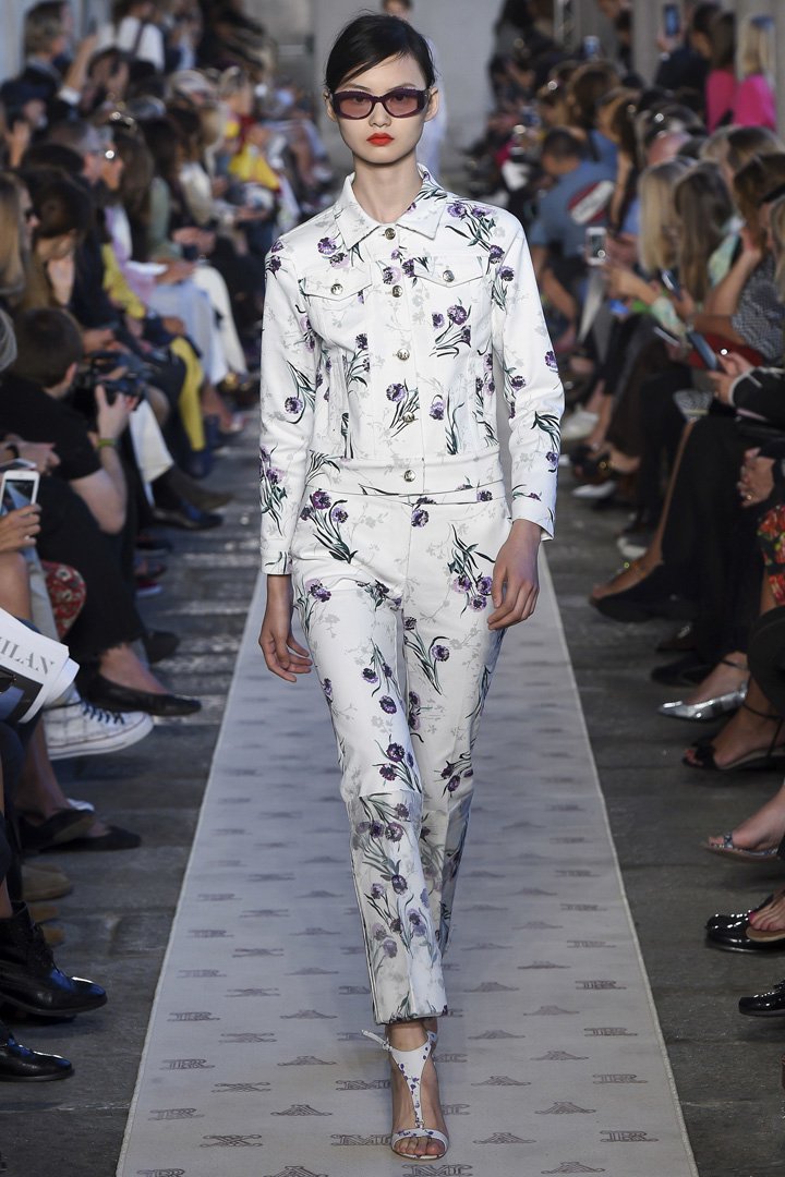Max Mara（麦丝玛拉）2024米兰时装周时装秀
