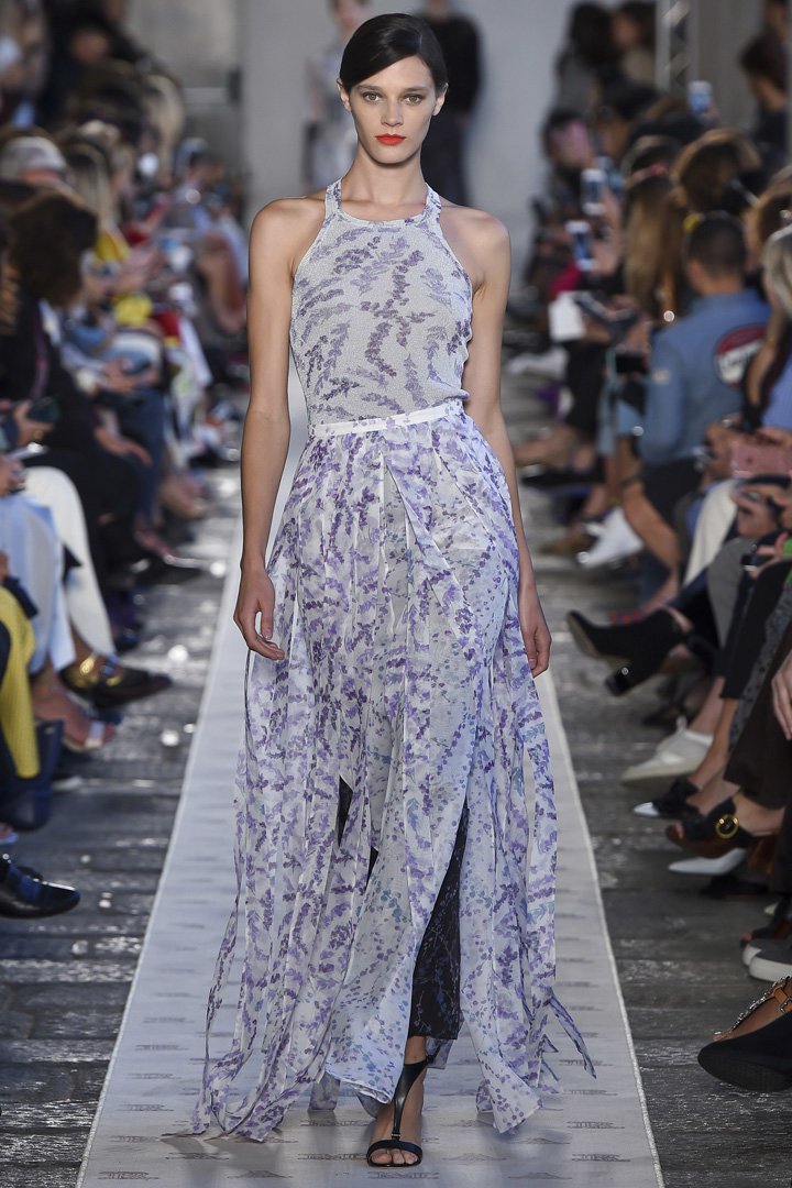 Max Mara（麦丝玛拉）2024米兰时装周时装秀
