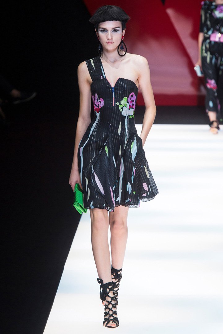 Giorgio Armani（乔治·阿玛尼）2024米兰时装周时装秀