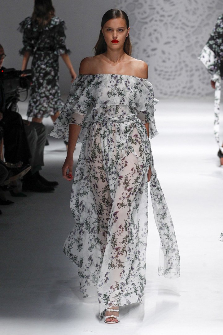 Blumarine（蓝色情人）2024米兰时装周时装秀