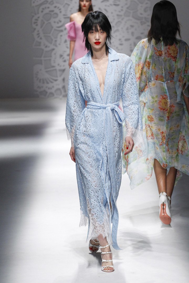 Blumarine（蓝色情人）2024米兰时装周时装秀