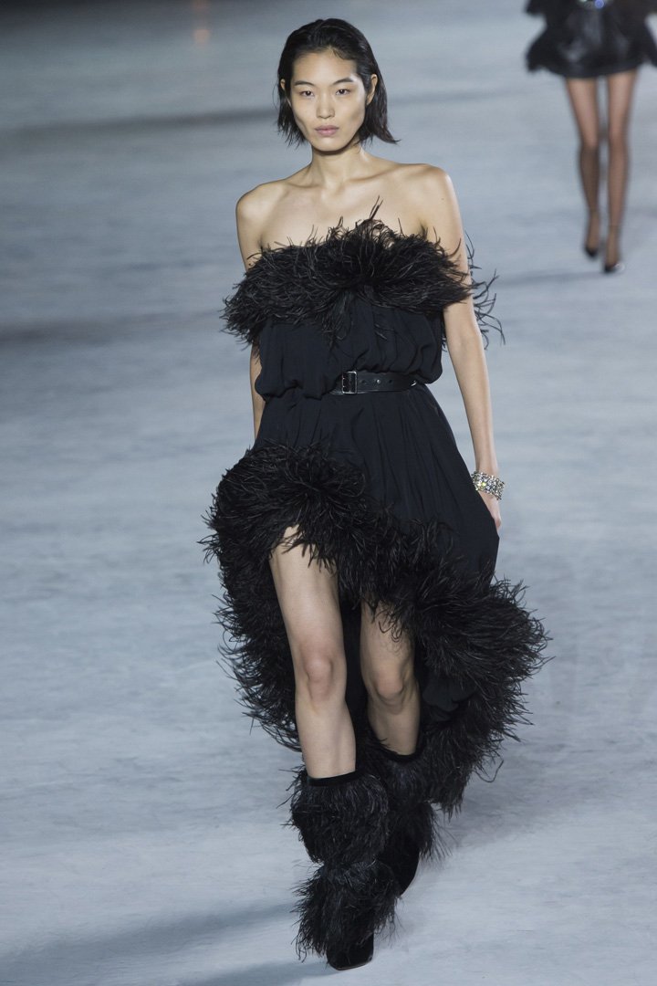 Saint Laurent（圣罗兰）2024巴黎时装周时装秀