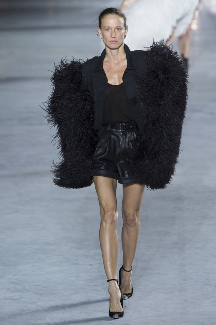 Saint Laurent（圣罗兰）2024巴黎时装周时装秀
