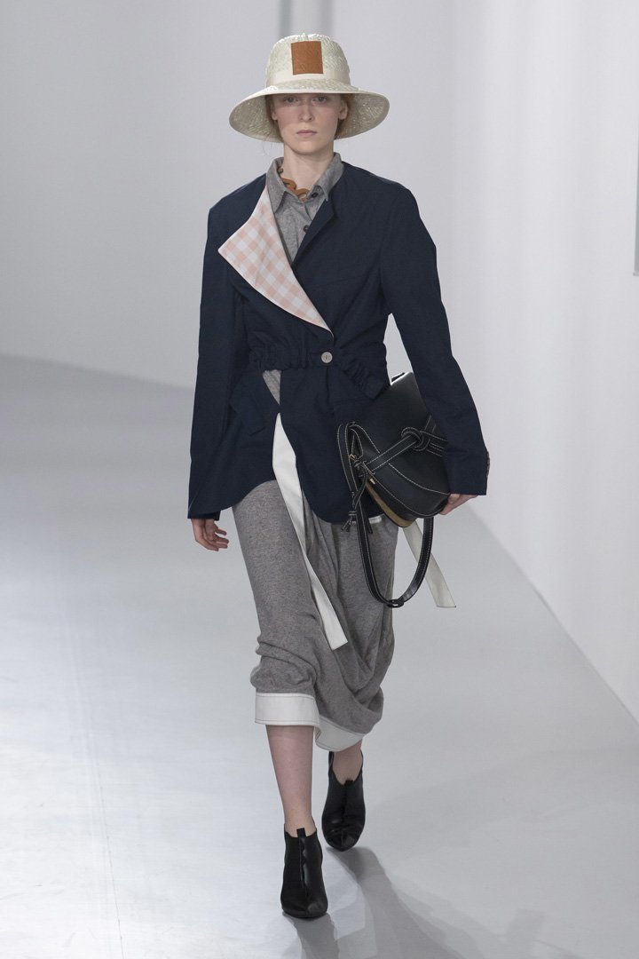 LOEWE（罗意威）201巴黎时装周女装秀