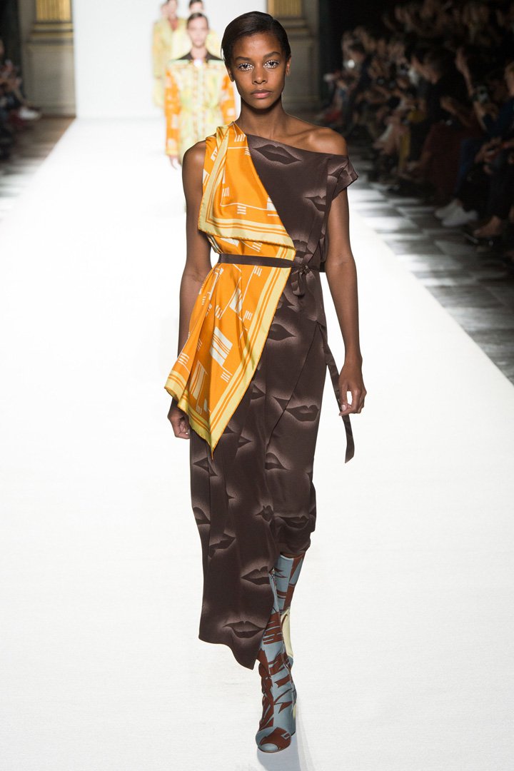 Dries Van Noten 2024巴黎时装周时装秀