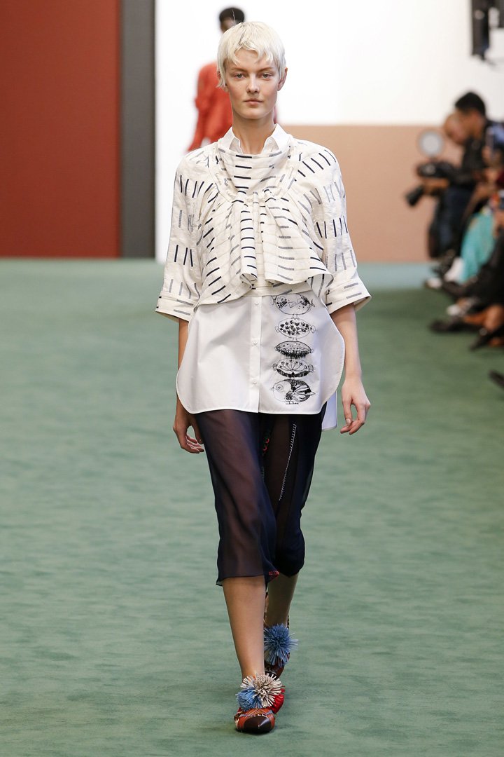 Carven（卡纷）2024巴黎时装周时装秀