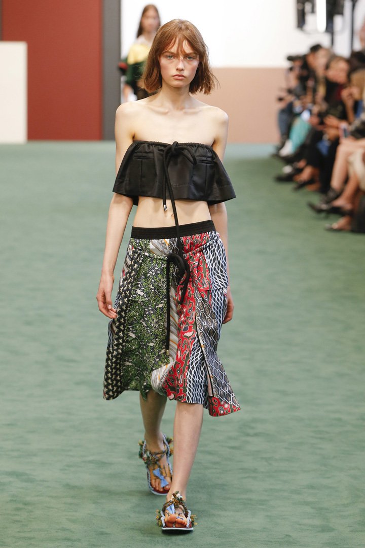 Carven（卡纷）2024巴黎时装周时装秀