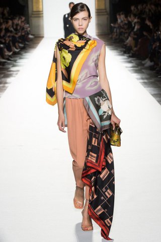 Dries Van Noten 2024巴黎时装周时装秀