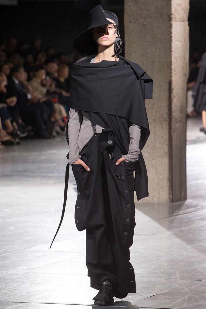 Yohji Yamamoto（山本耀司）2024巴黎时装周时装秀
