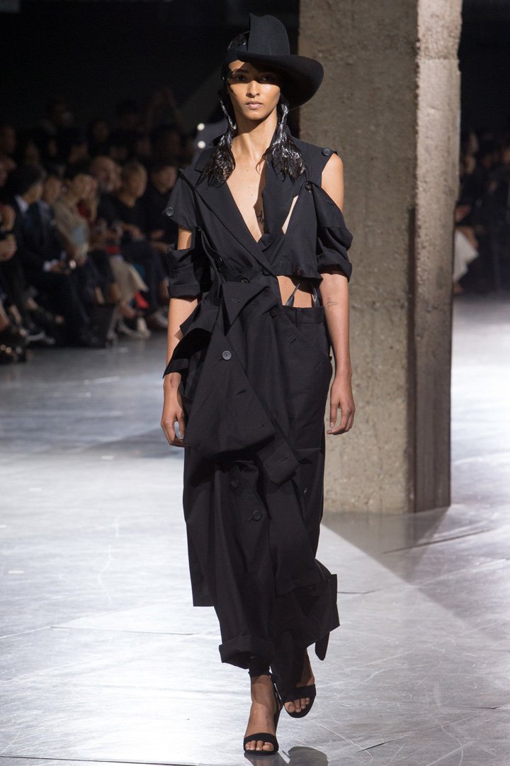 Yohji Yamamoto（山本耀司）2024巴黎时装周时装秀