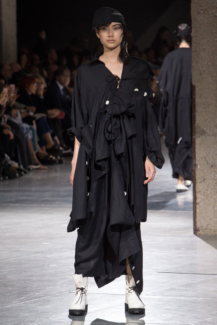 Yohji Yamamoto（山本耀司）2024巴黎时装周时装秀