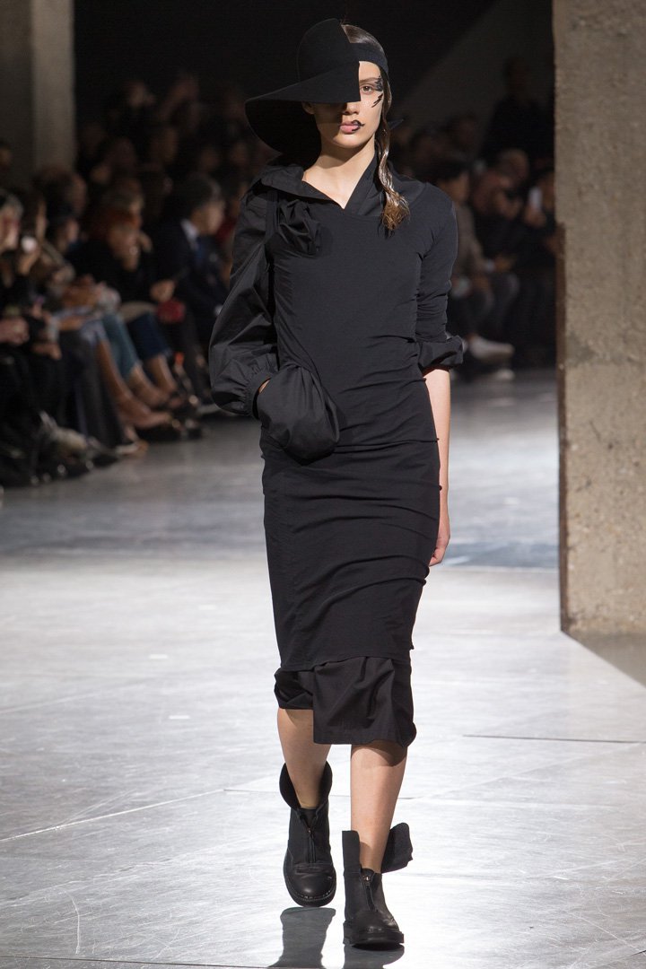 Yohji Yamamoto（山本耀司）2024巴黎时装周时装秀