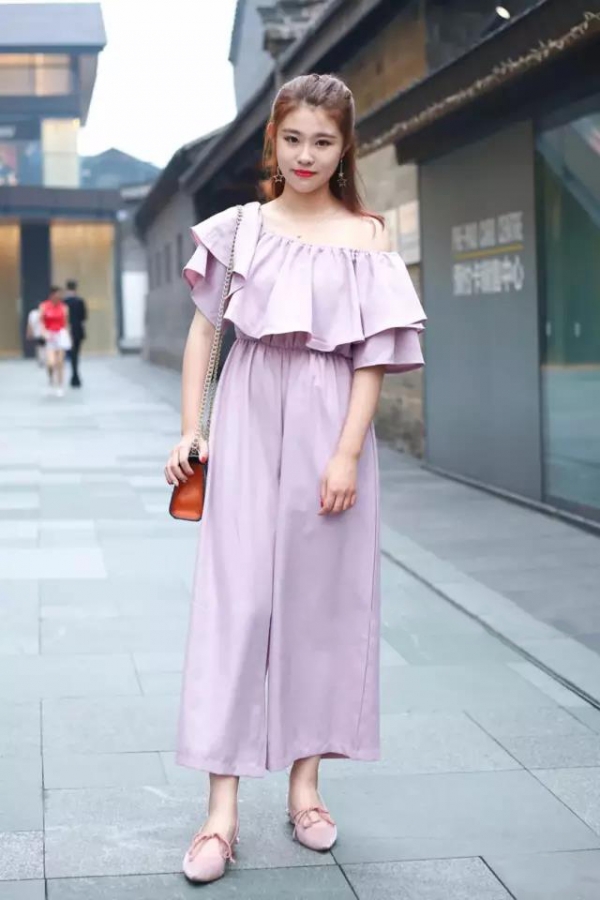 2025夏季服装流行色 你与女神就差一个“莫兰迪色系”