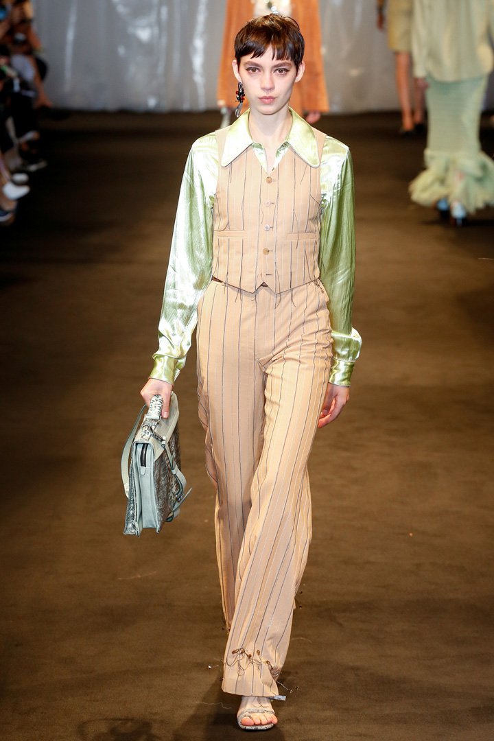 Acne Studios（艾克妮）2024巴黎时装周时装秀