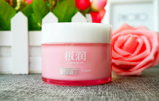 肌研极润保湿水凝霜怎么样 清爽补水减少肌肤负担