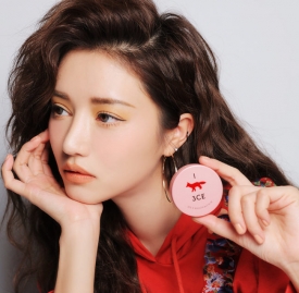 3CE 与Maison Kitsuné 推出联乘系列彩妆