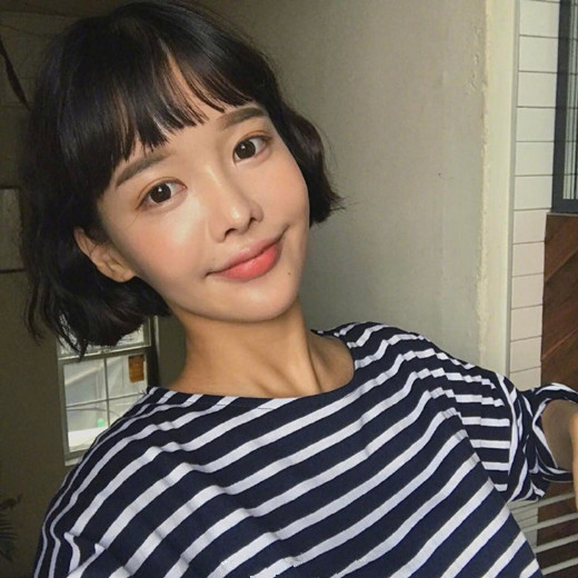 短发烫发发型2025潮女 烫一烫更时髦好看