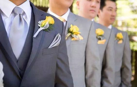 新郎胸花怎么戴 新郎胸花佩戴法则