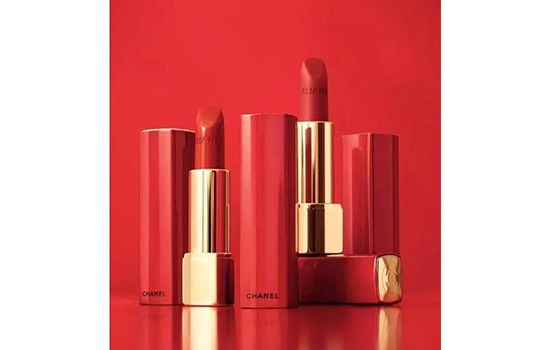 chanel2025圣诞口红 经典红色回归
