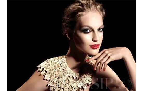 chanel圣诞限量2025 为女性量身打造的独一无二