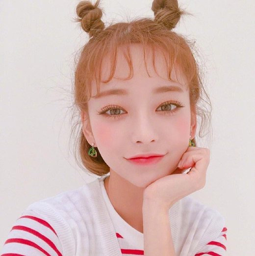 染发颜色2025女图片 时尚发色真显美范儿