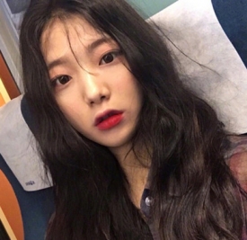 黑色长卷发图片女神范 你会来get吗