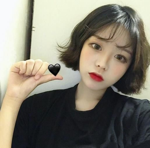 2025发型女图 换款漂亮发型为自己加分吧