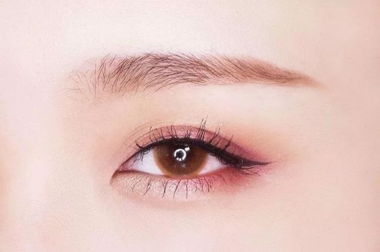 冬天适合什么颜色的眼影 这三款教程拿走