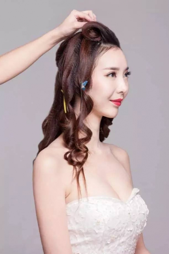 新娘编发教程图解 2款简单易上手的编发图解
