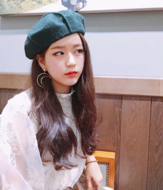 2025长发烫发发型图片 甜系少女长卷发超惹人爱