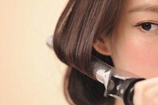 卷发棒烫伤后那块皮肤变黑 一定要引起重视