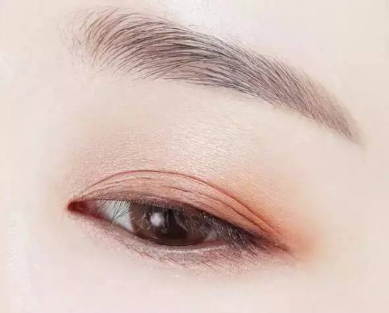 妆容教程 这两款妆容听说是2025最火热的喔