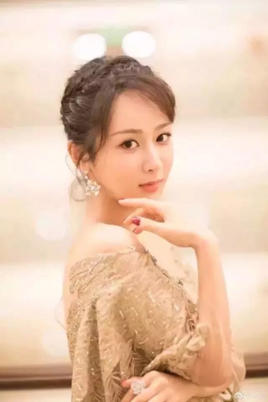 欧美式挑眉时代来临 学学明星们怎么画的吧