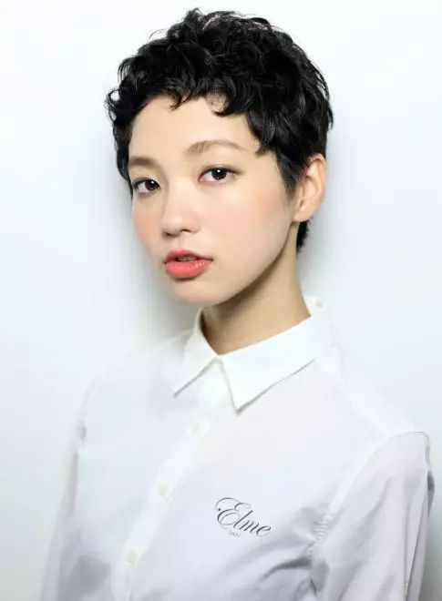 2025潮流女生发型合辑 换上立马变时髦