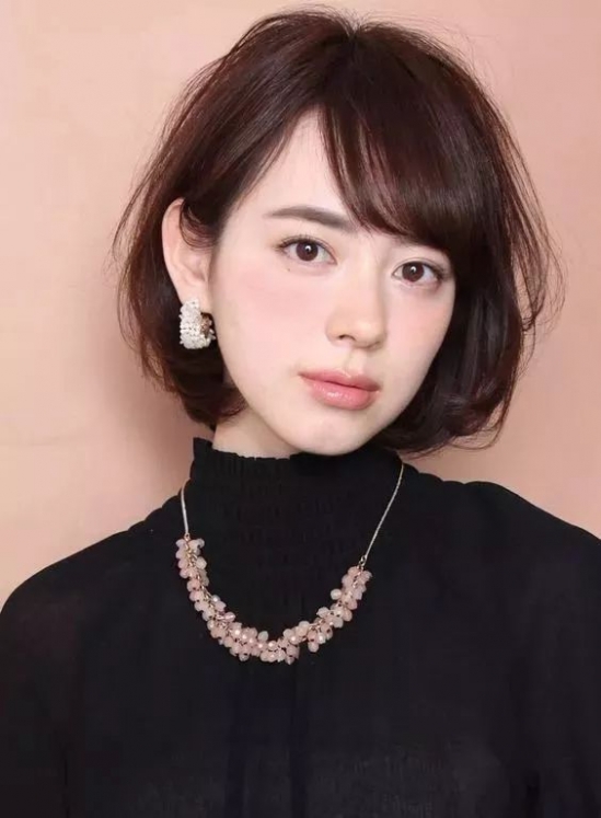 脸大的女生适合什么发型 九款显脸小的发型