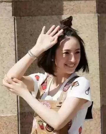 可爱甜美苹果头怎么扎 两分钟教你学会