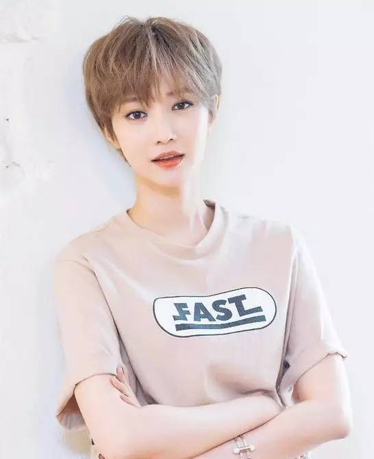 2025潮流女生发型合辑 换上立马变时髦