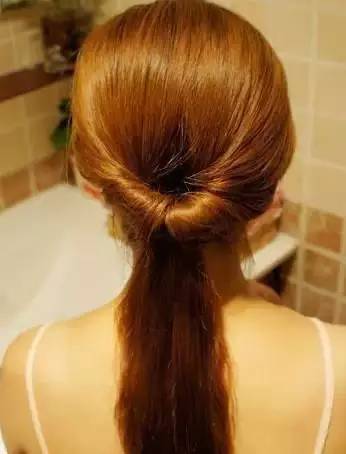 穿裙子要怎么扎头发才能更加美美哒？