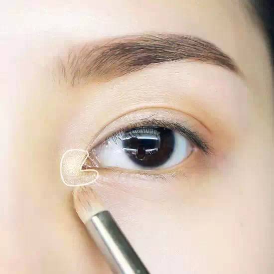 正确的淡妆化妆步骤 教你快速画好完美淡妆