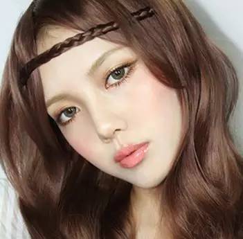 如何画桃花妆 桃花妆画法步骤介绍