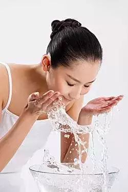 怎么洗脸可以美白 教你三个美白小偏方