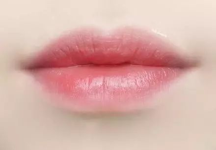 口红什么颜色显白 这三大口红颜色最显白