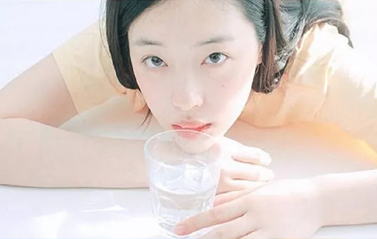 后津率享眼霜适合年龄 熟龄肌肤选择不会错