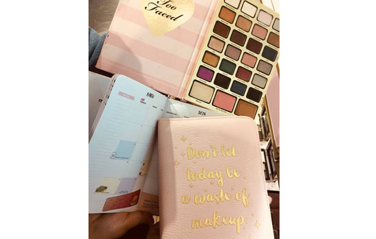 too faced2025圣诞套装 俘获少女心的限量眼影盘